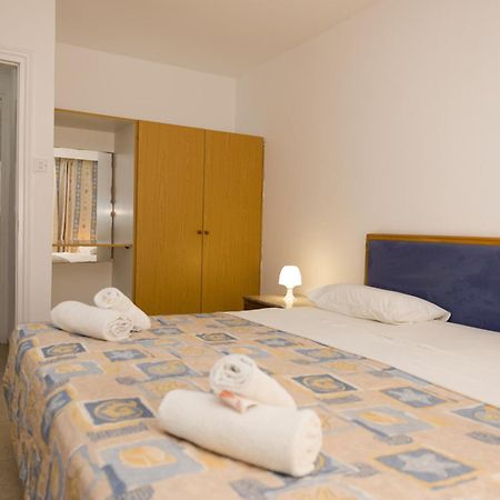 Alecos Hotel Apartments Paphos Buitenkant foto