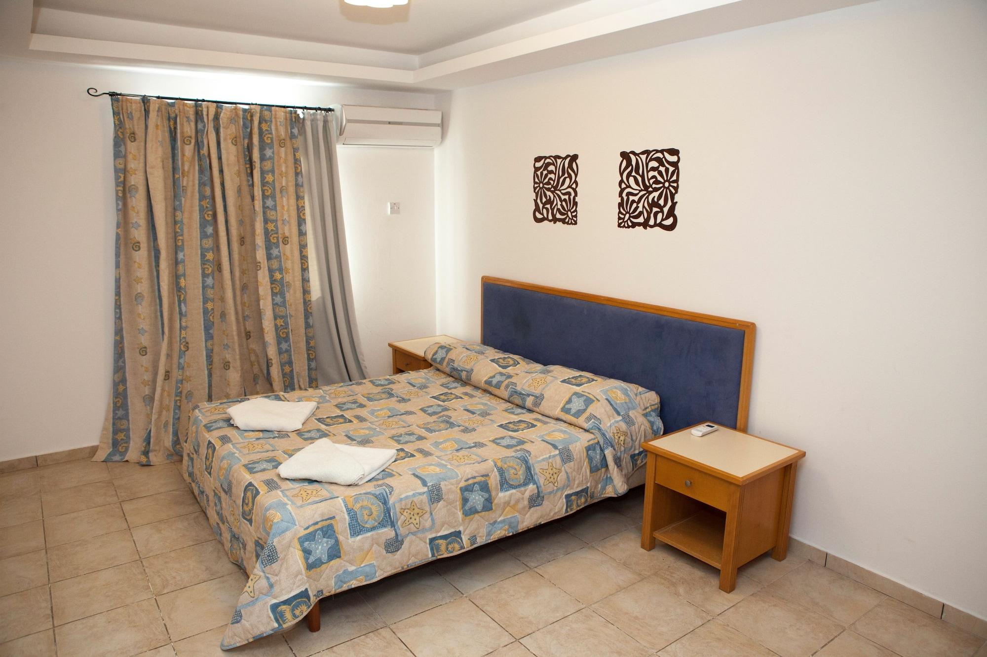 Alecos Hotel Apartments Paphos Buitenkant foto