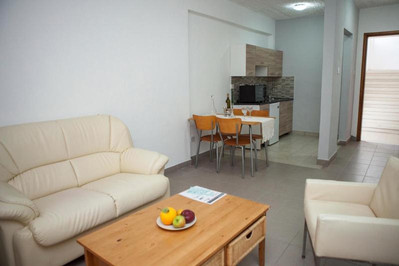 Alecos Hotel Apartments Paphos Kamer foto