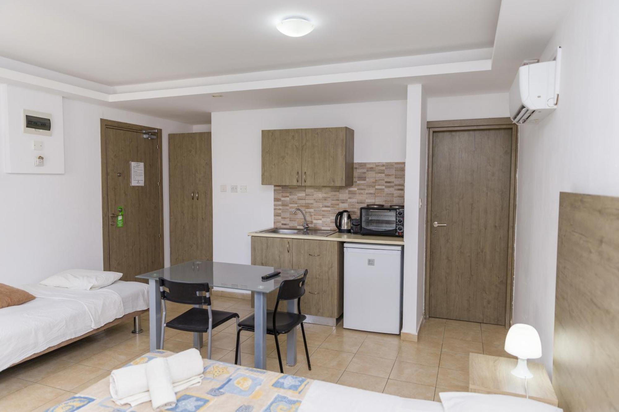 Alecos Hotel Apartments Paphos Buitenkant foto