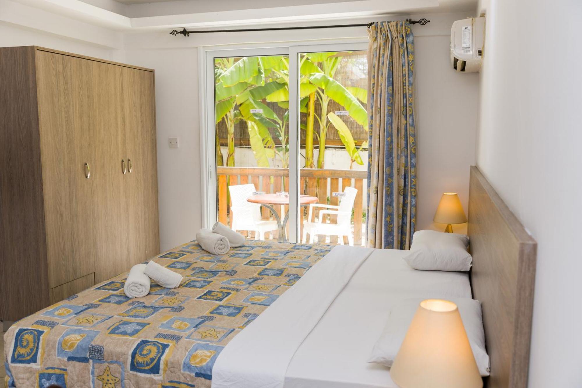 Alecos Hotel Apartments Paphos Buitenkant foto