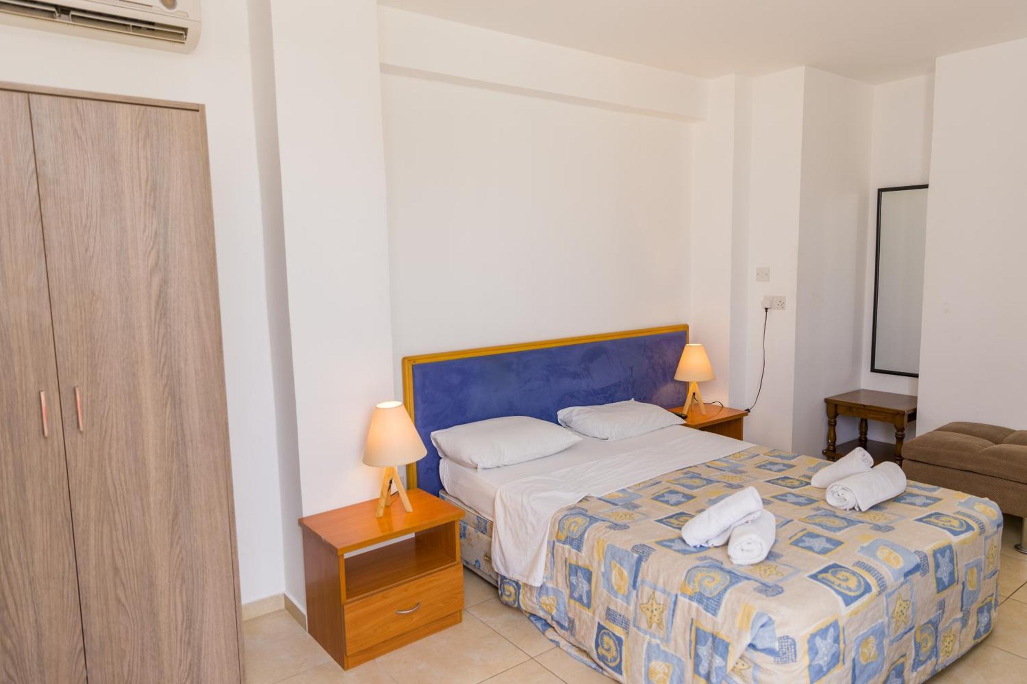 Alecos Hotel Apartments Paphos Buitenkant foto
