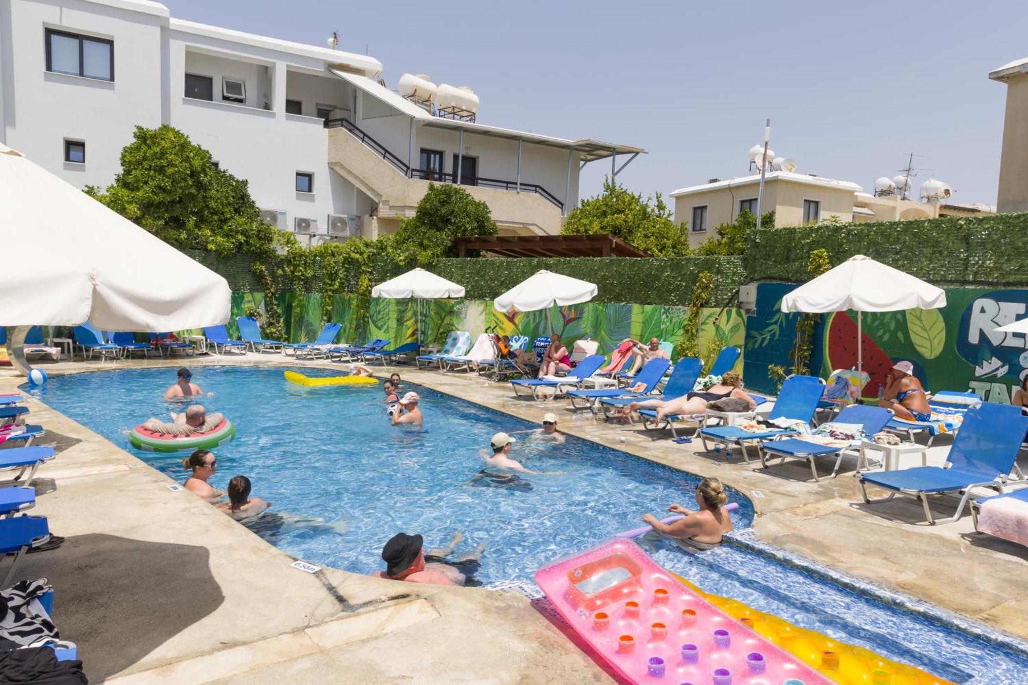 Alecos Hotel Apartments Paphos Buitenkant foto