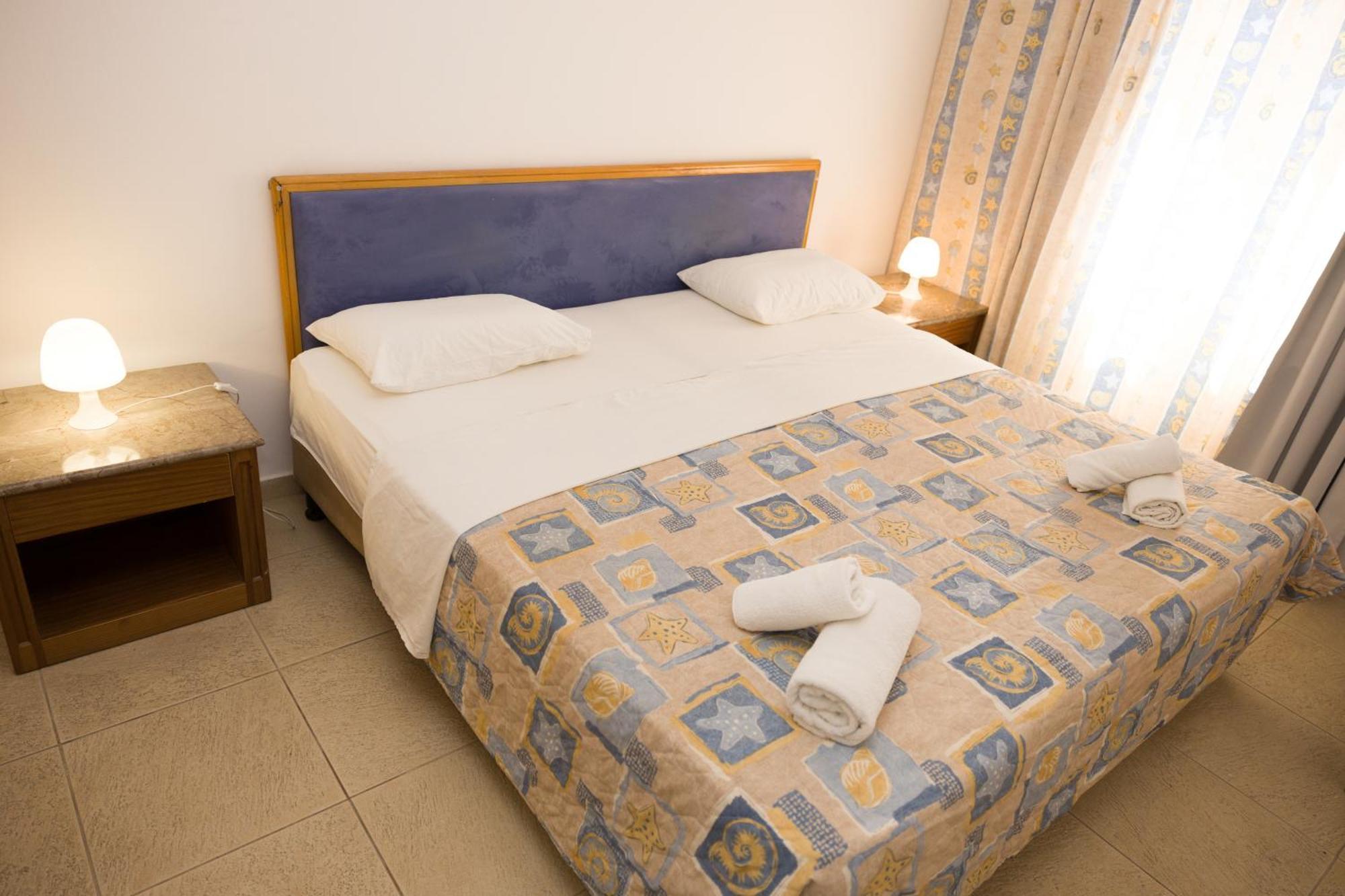 Alecos Hotel Apartments Paphos Buitenkant foto