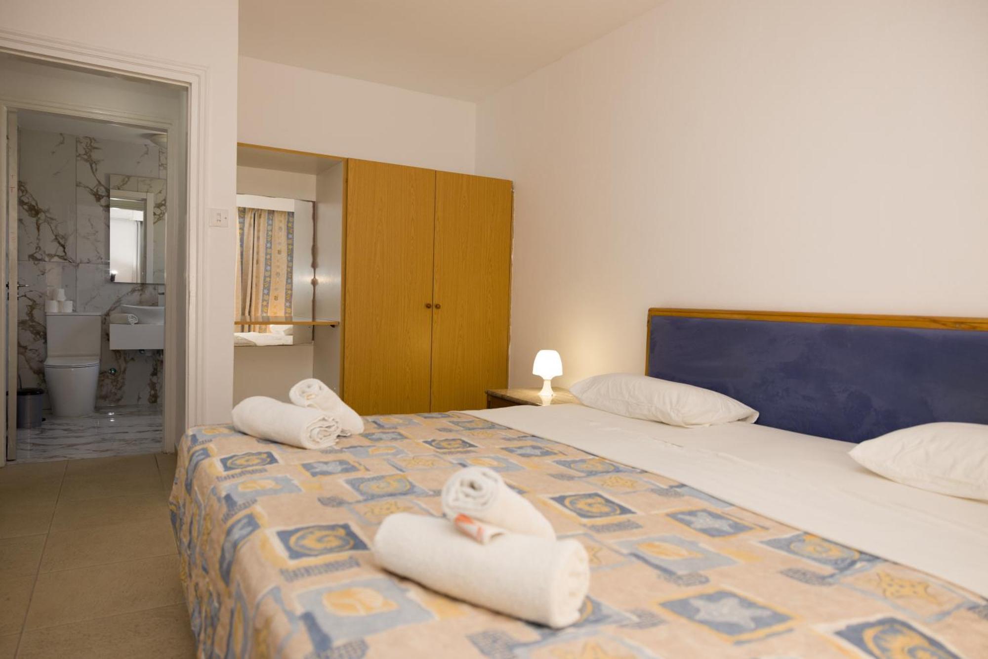 Alecos Hotel Apartments Paphos Buitenkant foto